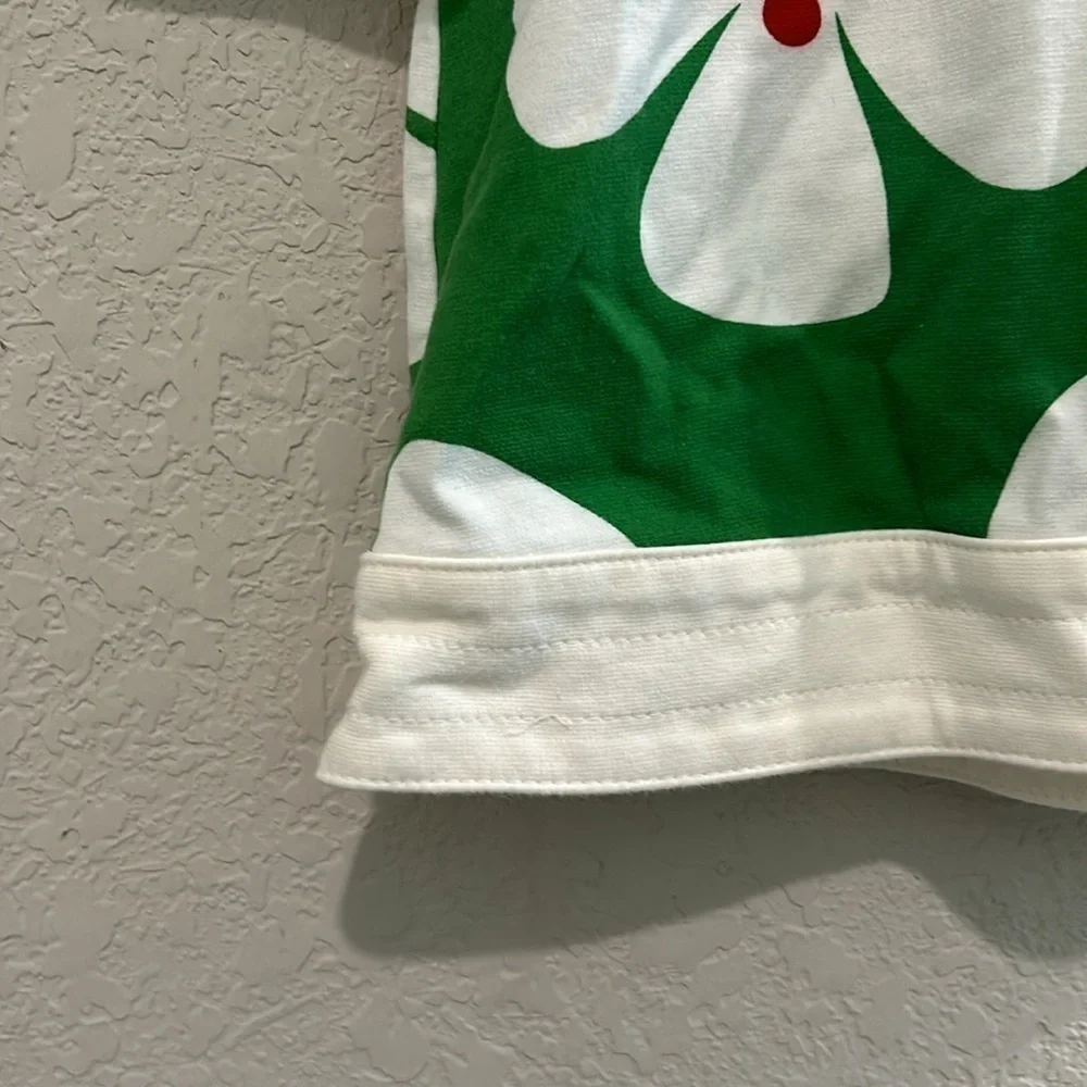 Green gap baby dress size two years white flower pattern green and gold buttons